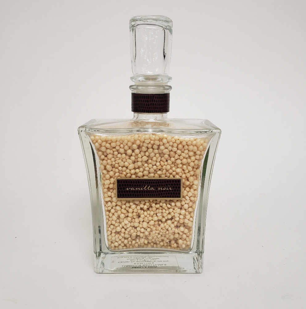 Vanilla Noir Luminous Bath Pearls